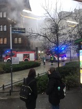 Pożar mieszkania przy ul. Stawnej w Poznaniu. Ewakuowano kilkanaście osób