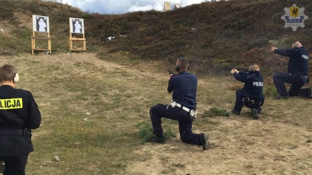 Policyjne treningi strzeleckie w Wejherowie