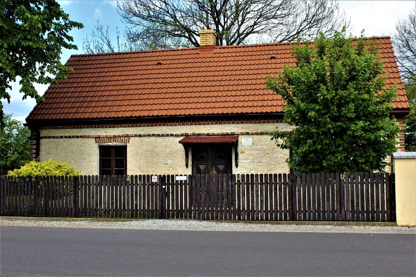 Dom rodzinny św. Faustyny z zewnątrz