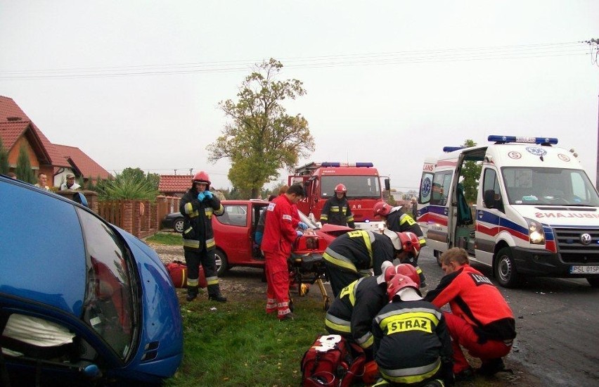 Wypadek w Słupcy. Zderzyły się dwa samochody