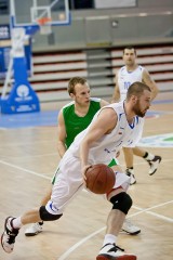 Koszykarze AZS PWSZ Wałbrzych wygrali wszystkie mecze w półfinale AMP