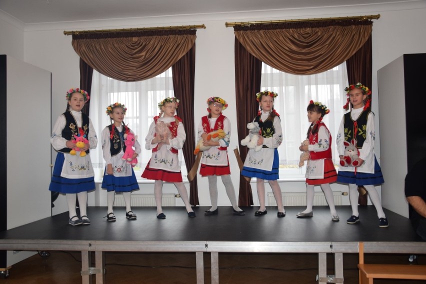 Dzieci zaśpiewały kaszubskie pieśni w MDK Rumia [ZDJĘCIA]