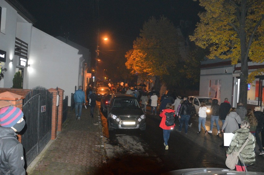 Protest w Skierniewicach na jeszcze większą skalę. Włączyli się również kierowcy [FILM, Zdjęcia]