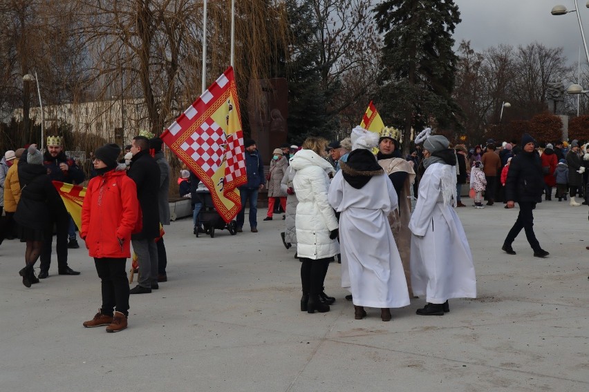  „Dzień dziś wesoły”. Trzej Królowie przybyli do Świdnika. Zobacz zdjęcia z Orszaku