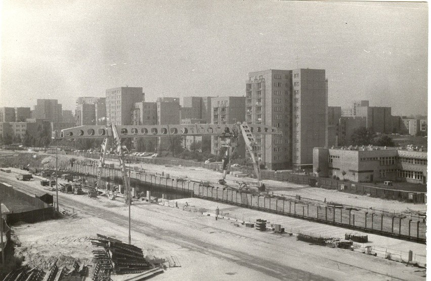 Budowa metra rozpoczęła się w 1983 roku