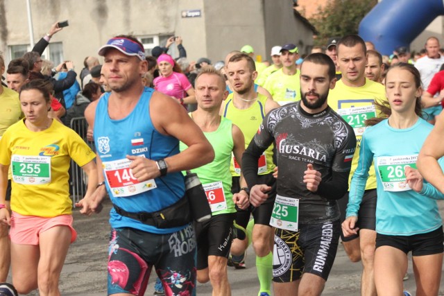 W sobotę, 7 października, w Koźminie Wlkp.odbył się coroczny Bieg Maćka. Na linii startu zameldowali wszyscy aktywni amatorzy biegania. 

Zobacz więcej na: 41. Bieg Maćka już za nami [ZDJĘCIA]