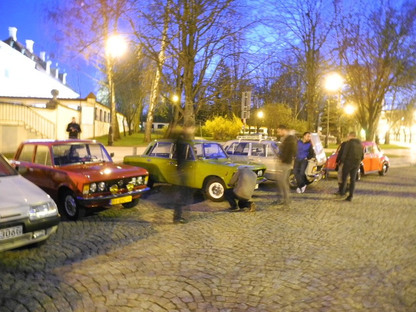 Zabytkowe auta i odrestaurowane klasyki można podziwiać na...