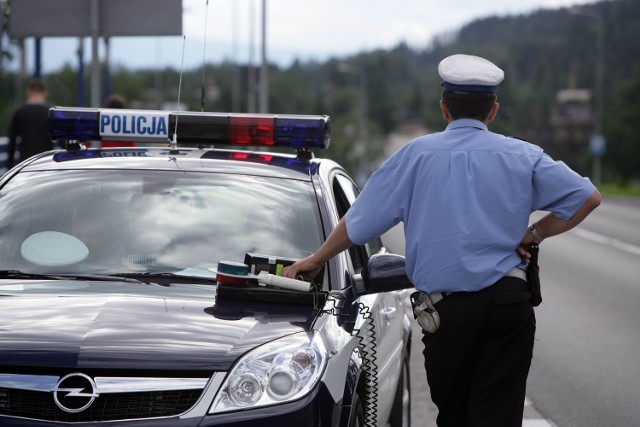 Kierujący w terenie zabudowanym pędził z prędkością 110 km/h