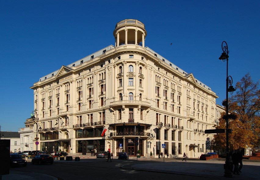 1899 – Położono kamień węgielny pod budowę Hotelu Bristol w...