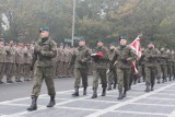 Wojsko w Poznaniu. Uroczyste wręczenie świadectw 