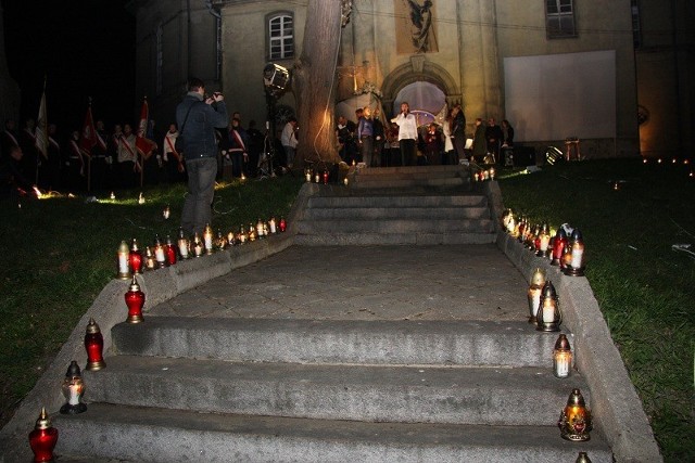 Przy kościele ewangelickim międzyborzanie rokrocznie czczą pamięć o papieżu Janie Pawle II. W tym roku odbędzie się tu dziękczynienie za dar beatyfikacji papieża