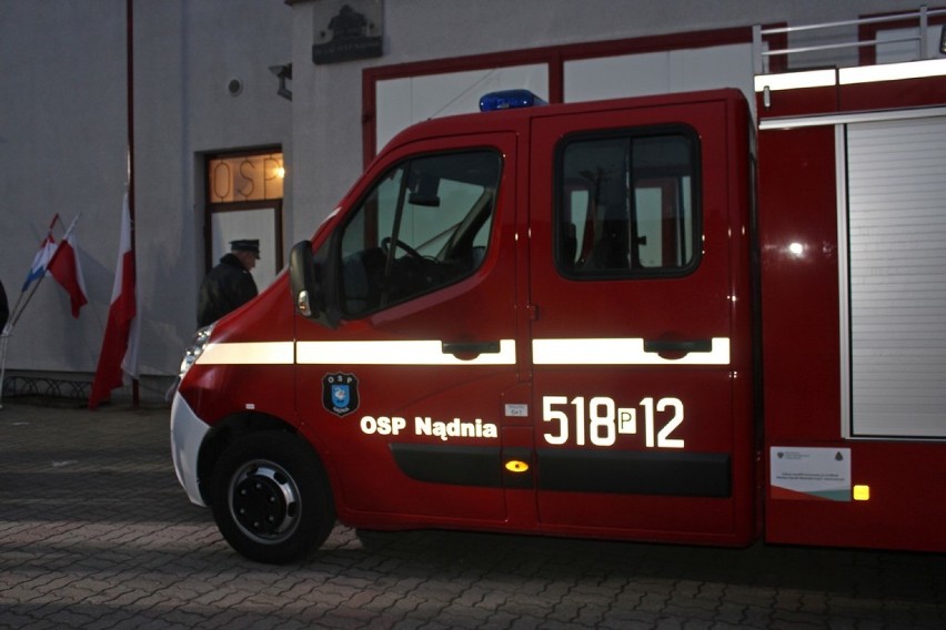 Oficjalne przekazanie nowego samochodu ratowniczo- gaśniczego OSP w Nądni
