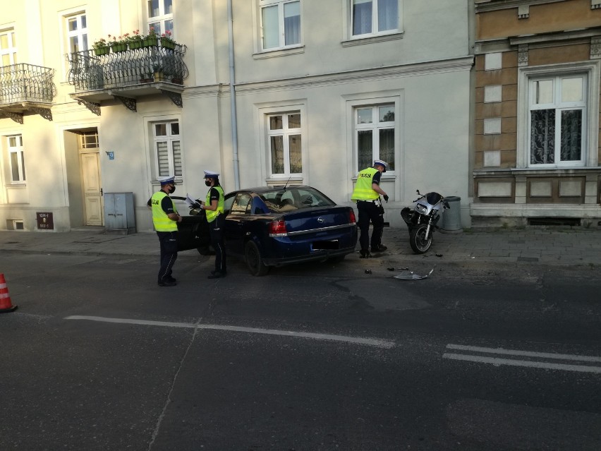 Wypadek w Kaliszu. Motocyklista potrącona przez pijanego...