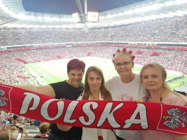 Kibice z Przemyśla, powiatu przemyskiego i sąsiednich tłumnie kibicowali polskiej reprezentacji w jej meczu z Wyspami Owczymi.