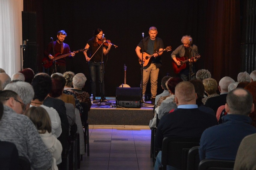 Fantastyczny koncert zespołu OLD Marinners był...