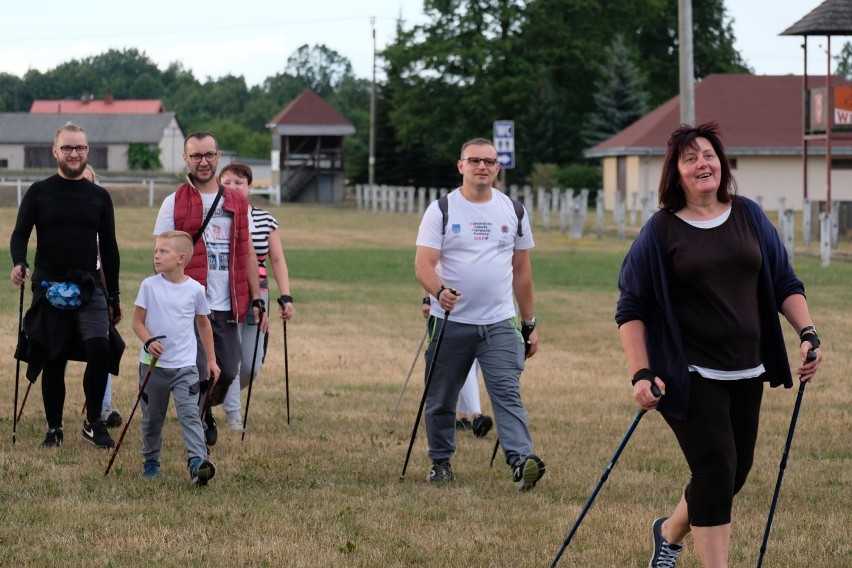 Integracyjny rajd Nordic Walking w Gajewnikach