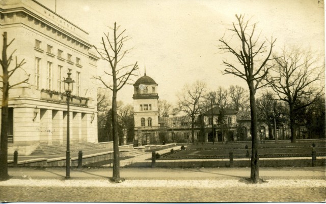 Pałac Ostrowskich w XX-leciu międzywojennym