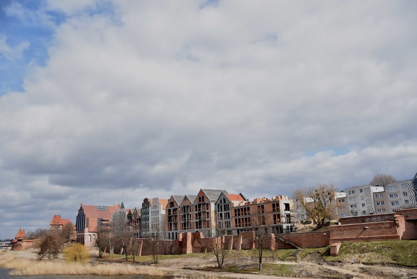 Malbork. Zabudowa na Starym Mieście tak wygląda obecnie [ZDJĘCIA]. Coraz bardziej widać efekty prywatnej inwestycji