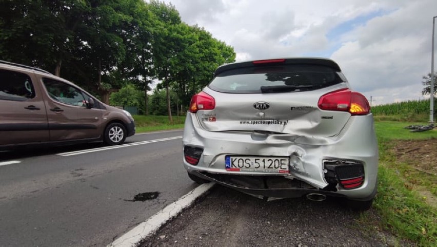 Wypadek na DK12 w Poniatowie z udziałem czterech samochodów,...