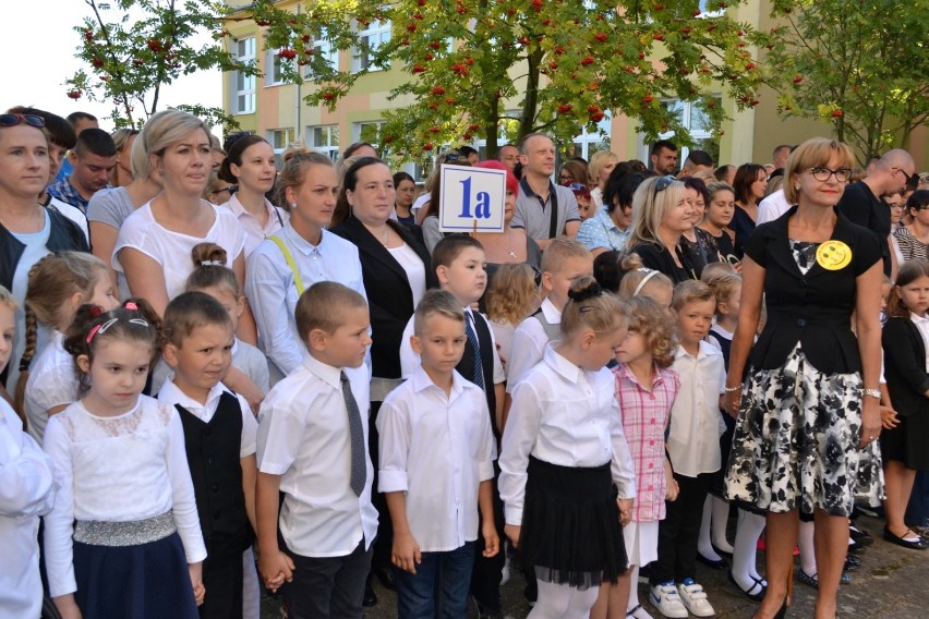 Człuchów. Inauguracja roku szkolnego w Szkole Podstawowej nr 1