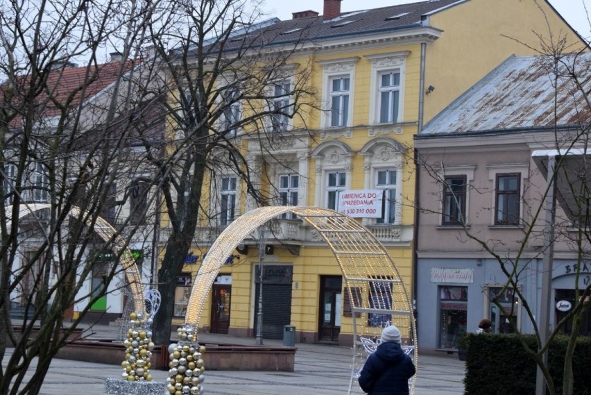 Słynna kamienica na Rynku w Kielcach na sprzedaż. Za gigantyczną kwotę. Zobaczcie zdjęcia nieruchomości
