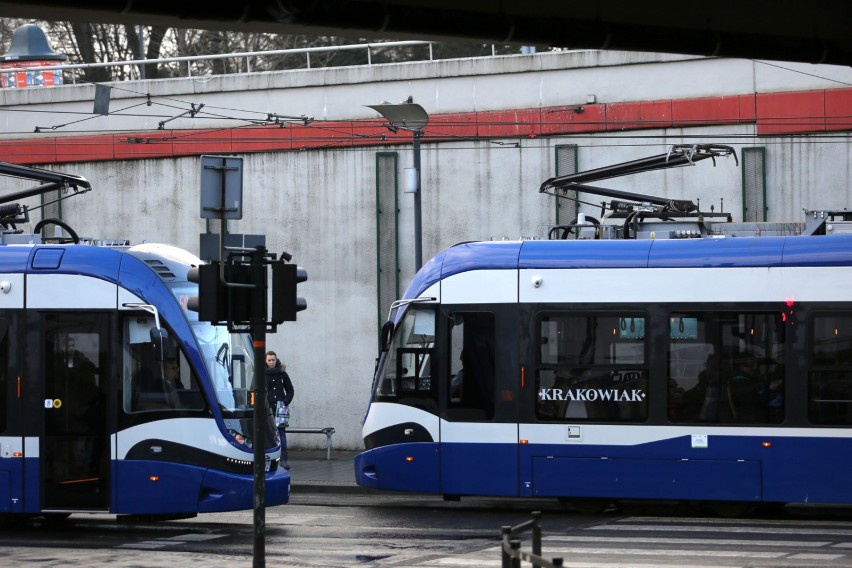 Kraków. ZIKiT złożył pasażerom świąteczne życzenia i powiadomił o ograniczeniach kursów tramwajów oraz autobusów