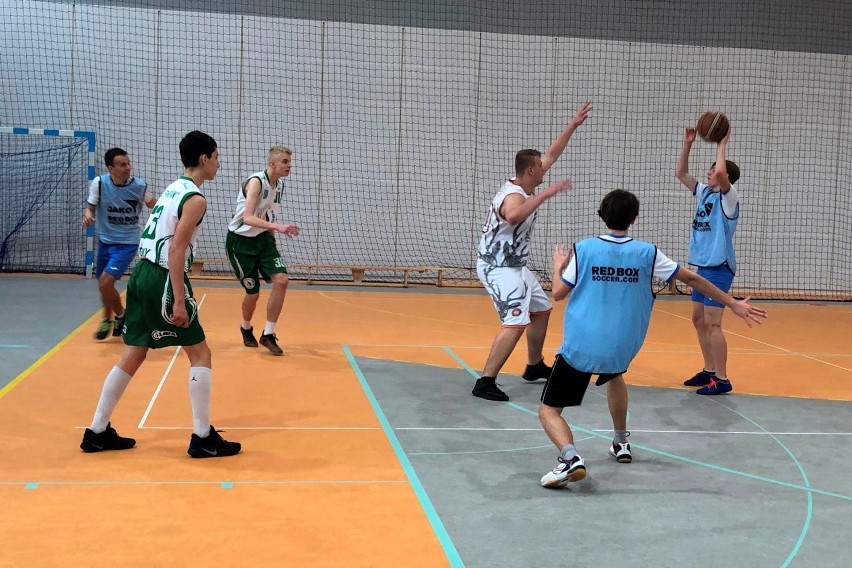 W Szamotułach rozegrano rundę eliminacyjną rozgrywek “Orlik cup” w koszykówce 3×3