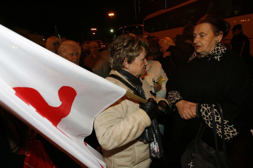 Dolnośląska Solidarność oddała hołd parze prezydenckiej (zdjęcia i relacja)