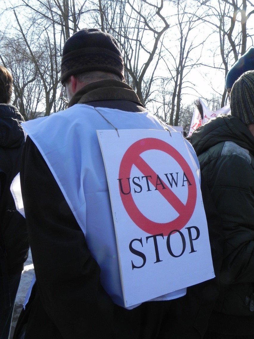 Społeczność naukowa protestowała pod Sejmem