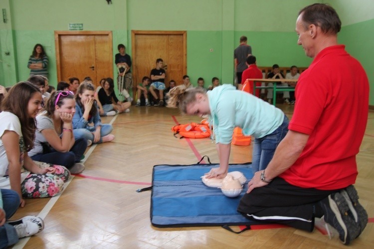 Piekary Śląskie: Wopr - szkolenia dla dzieci w szkołach