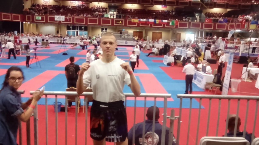 Mistrzostwa Świata w Kickboxingu Kadetów i Juniorów w Dublinie - wysoka pozycja Nikodema Bigusa