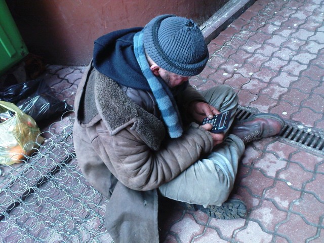Wiadomo, że na ulicach Łodzi jest mniej bezdomnych niż dwa lata temu. Liczba ta spadła o około 20 procent.