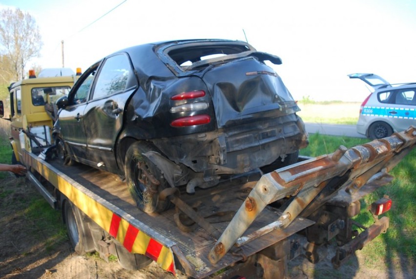 Wypadek w Koziegłowach na Porajskiej. Spowodował go kierowca bez prawa jazdy [ZDJĘCIA]