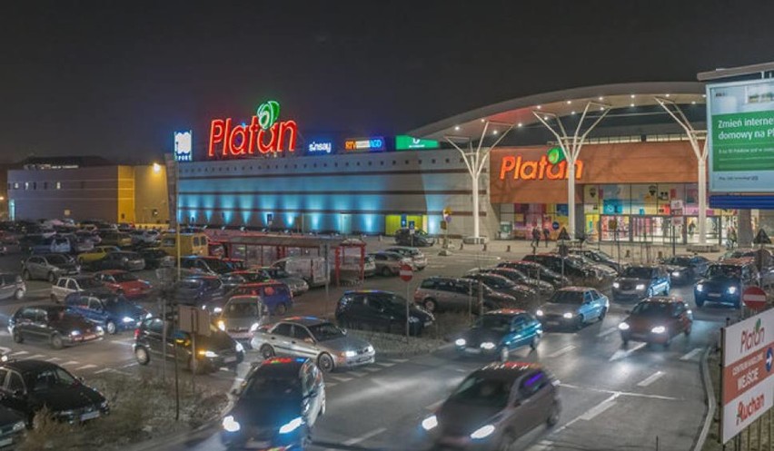Centrum Handlowe Platan rośnie w oczach. Parking już gotowy, czas na pasaże
