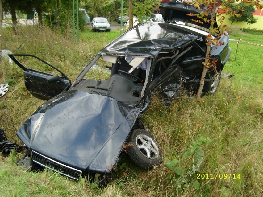 Tragiczny wypadek w Masanowie. Nie żyje 23-letni kierowca audi. Zdjęcia