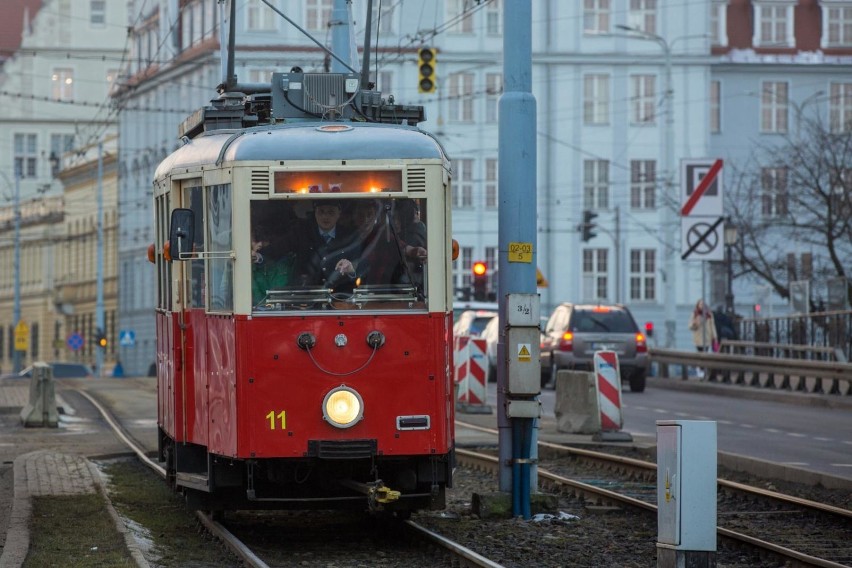 Walentynki 2018. Przejażdżka historyczną N-ką nie tylko dla zakochanych [zdjęcia]