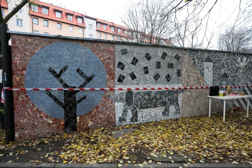Była "Miłość", teraz "Piesek". Nowa mozaika w Szczecinie [ZDJĘCIA]