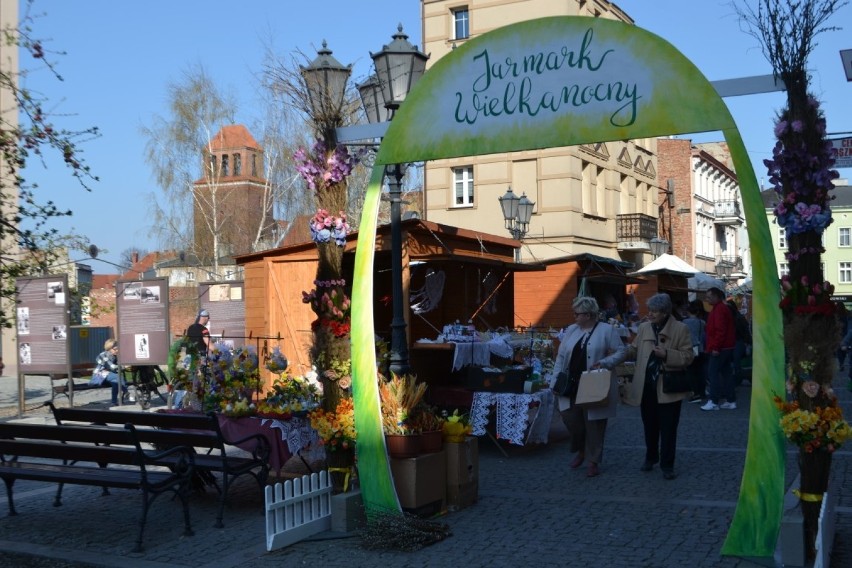 Jarmark Wielkanocny w Tczewie. Starówka zastawiona kramami z całej Polski [ZDJĘCIA]