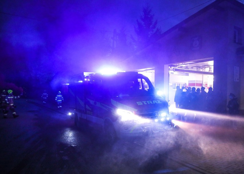Strażacy z OSP Stubno odebrali nowy, lekki samochód. Auto kosztowało 550 tys. zł
