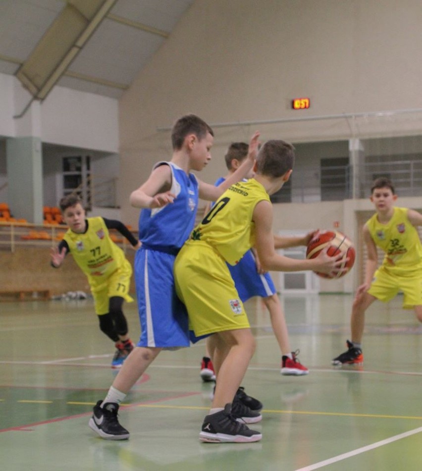 UKS Mikst Międzychód U12 pokonał Biofarm Basket Poznań 65:50 (23:11, 16:17, 16:12, 10:10)