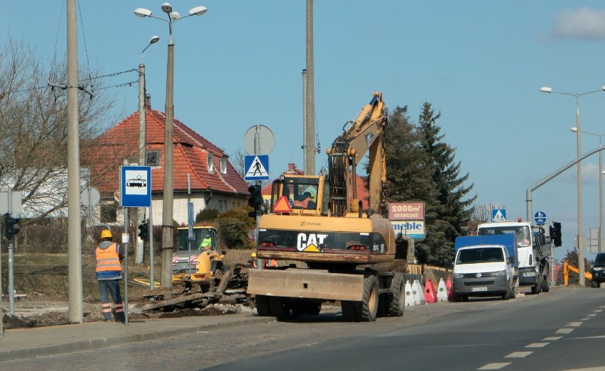 "Tu na razie jest ściernisko, ale będzie..." torowisko!...