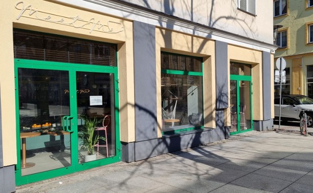 Przy ulicy Sienkiewicza 28 w Kielcach powstaje nowa kawiarnia MeetMe Cafe. Wcześniej przez długie lata działało tu Cube Cafe.