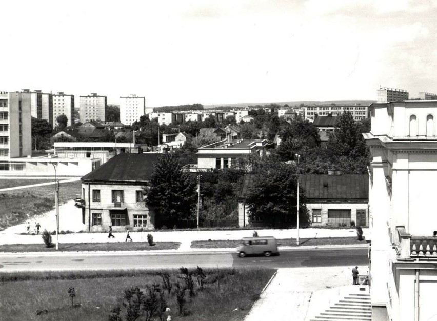 30 czerwca 1973 , Fragment ul. IX Wieków Kielc w pobliżu...