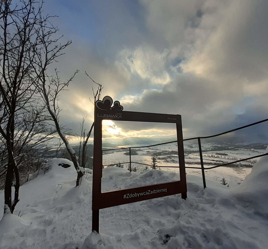 Zbiornik Bukówka i wzgórze Zadzierna to niezła propozycja na zimową wycieczkę – nie tylko weekendową