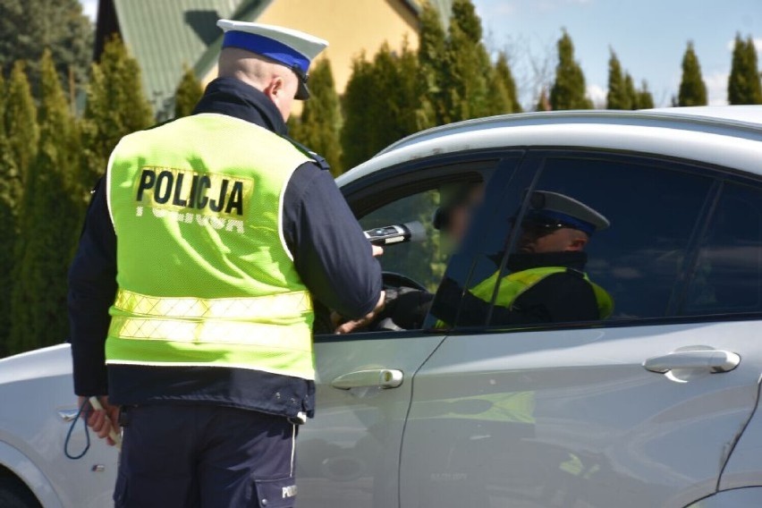 Gołdap: Pijany kierowca wpadł przez nadmierną prędkość