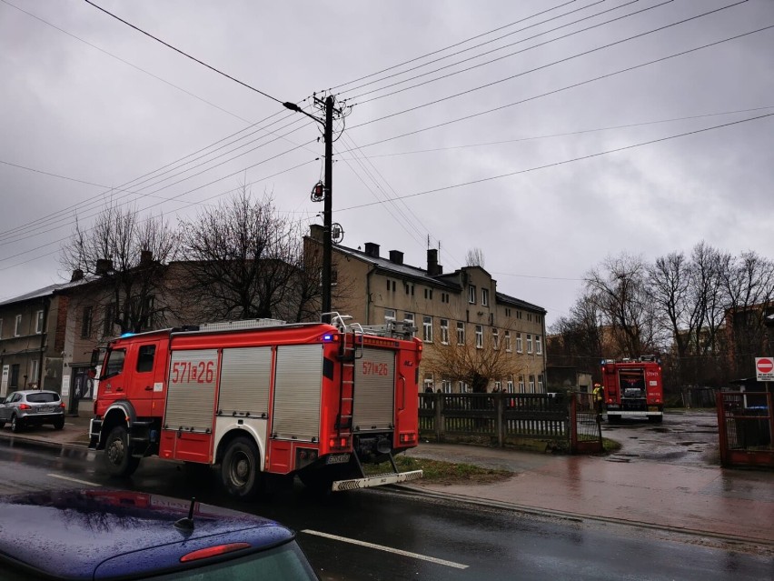 Pożar w kamienicy przy ul. Juliusza w Zduńskiej Woli 