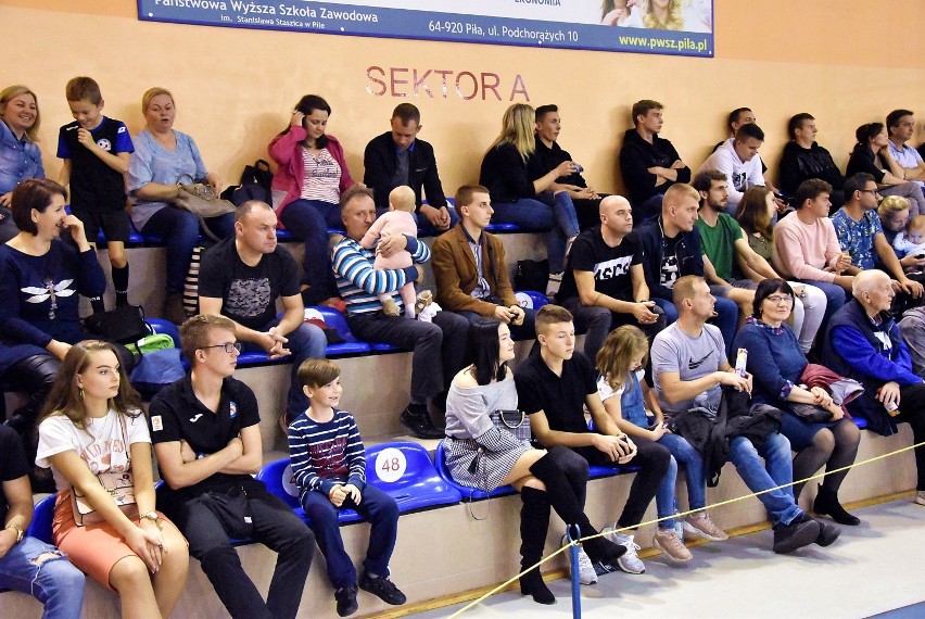 W meczu I ligi BestDrive Futsal Piła nieznacznie uległ Toruńskiej Akademii Futsalu. Zobaczcie zdjęcia
