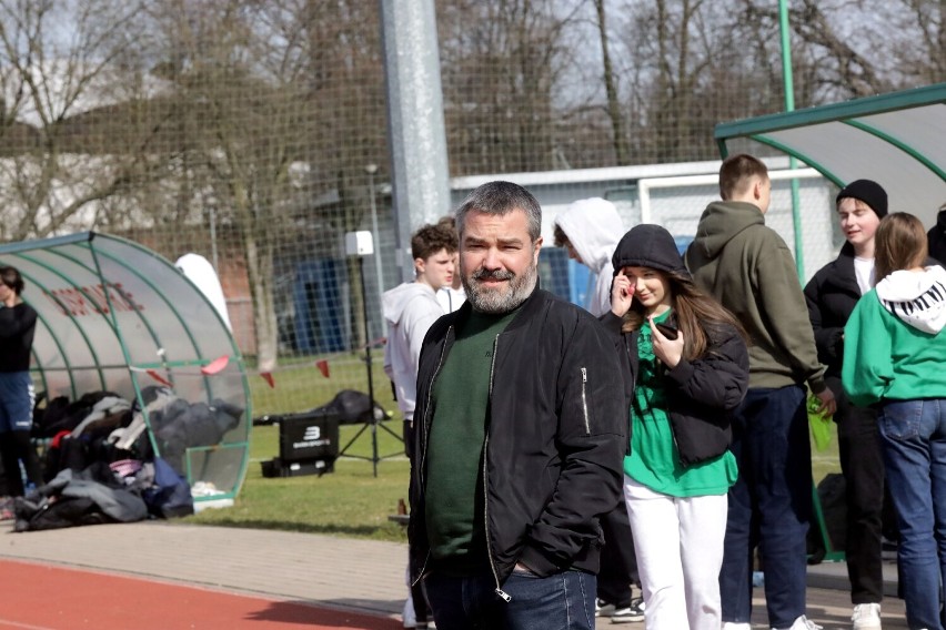 Legnica: Drużyny I LO i II LO rozegrały mecz piłki nożnej, zobaczcie zdjęcia