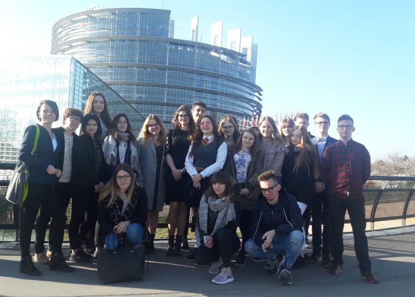 Malbork. Uczniowie ZSP 3 reprezentowali Polskę w Parlamencie Europejskim. W Strasburgu została podsumowana "Euroscola"