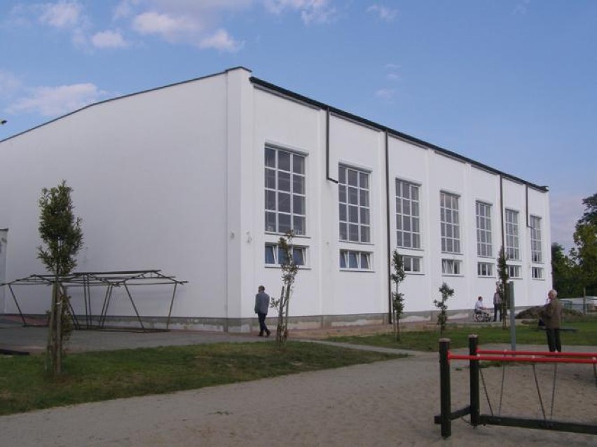 Budowa sali gimnastycznej w Zasutowie.